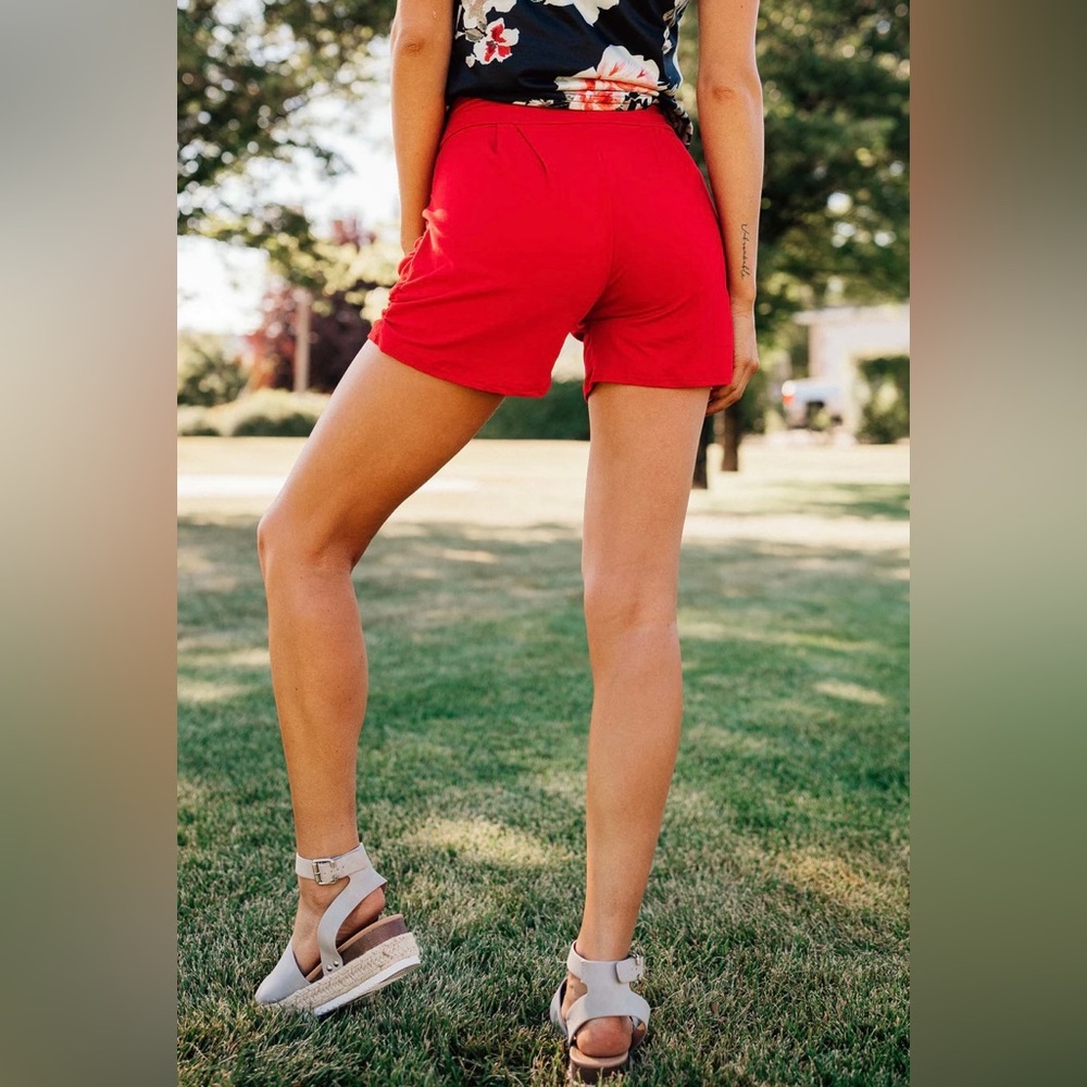 Simple Addictions Harem shorts Red size S/M